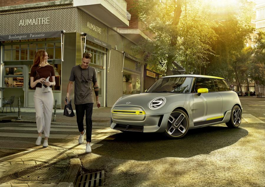  Mini Electric Concept 2017 года  (фото 34 из 47)
